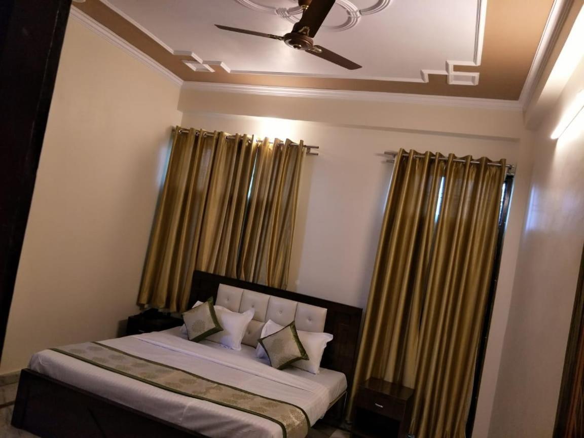 לקנאו Surabhi Garden Inn מראה חיצוני תמונה