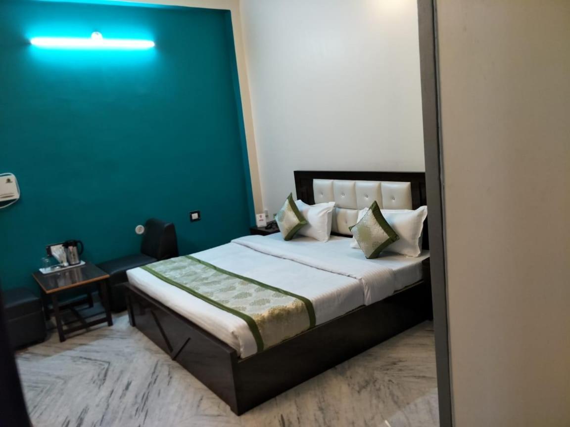 לקנאו Surabhi Garden Inn מראה חיצוני תמונה