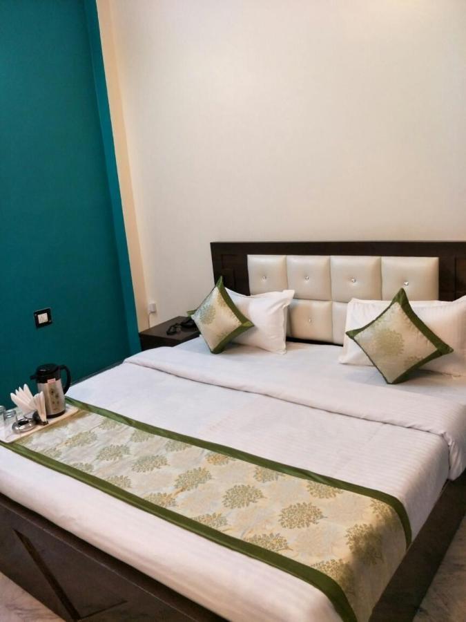 לקנאו Surabhi Garden Inn מראה חיצוני תמונה